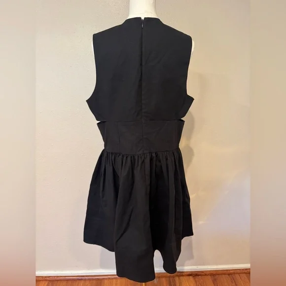 Banana Republic Elegant Black Sleeveless Cutout Dress - Picture 5 of 10